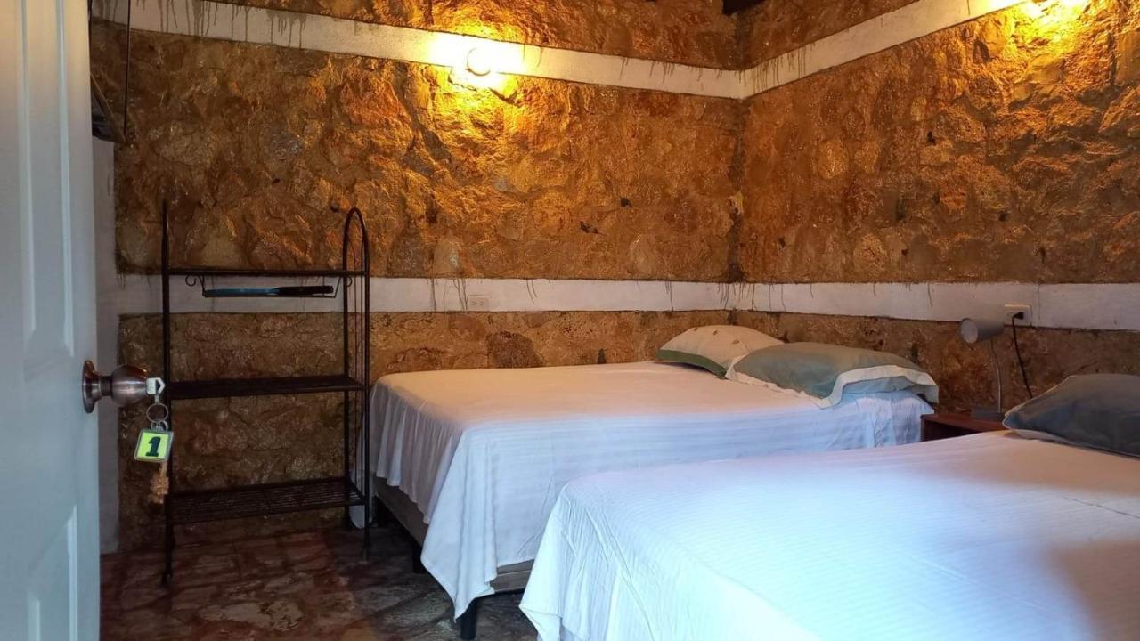 Hotel Colibri Peten Flores Extérieur photo
